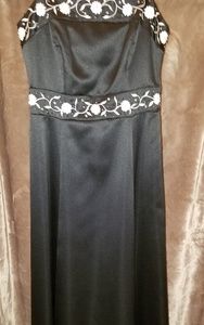 Formal strapless dress
